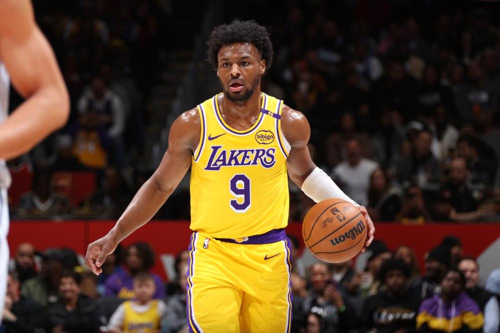 正是因为她 正是因为她