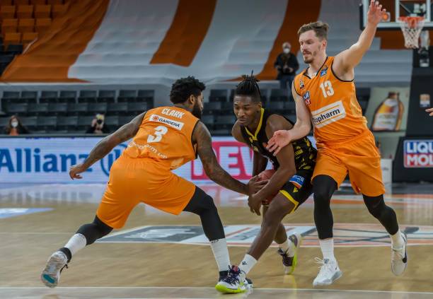 突发的远射 突发的远射